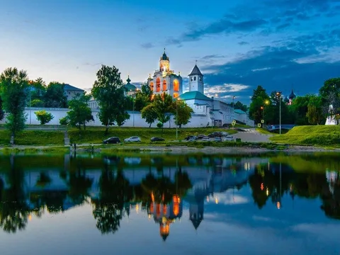 Есть ли Кремль в Ярославле?