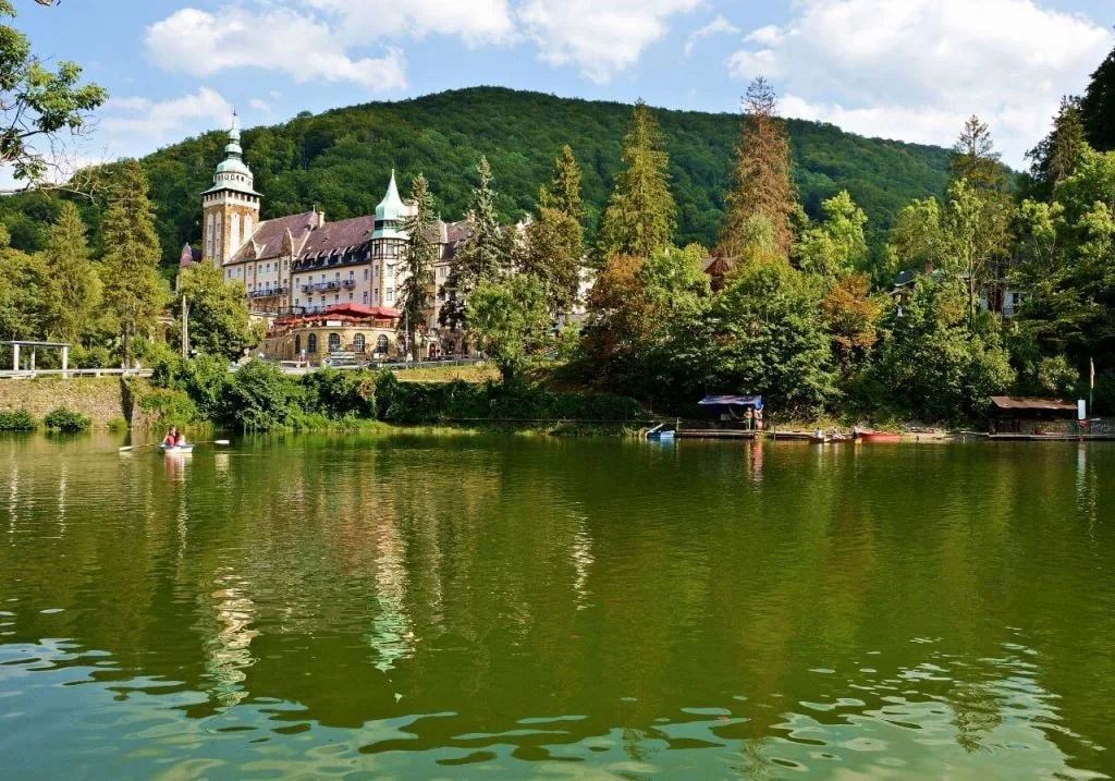 Лиллафюред и пещерная купальня Мишкольцтапольца