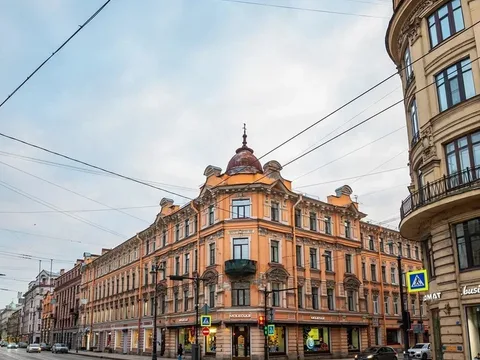 По закоулкам Петроградки