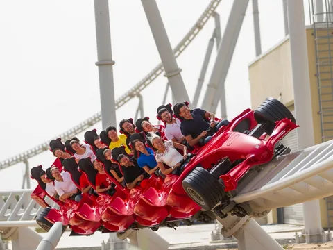 Парк развлечений «Ferrari World»