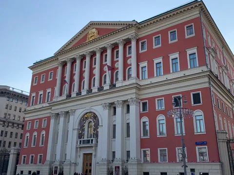 «Как передвигали дома на Тверской» — авторская экскурсия