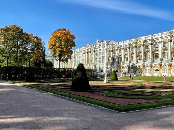 В Екатерининский и Александровский дворцы и парки (в группе)