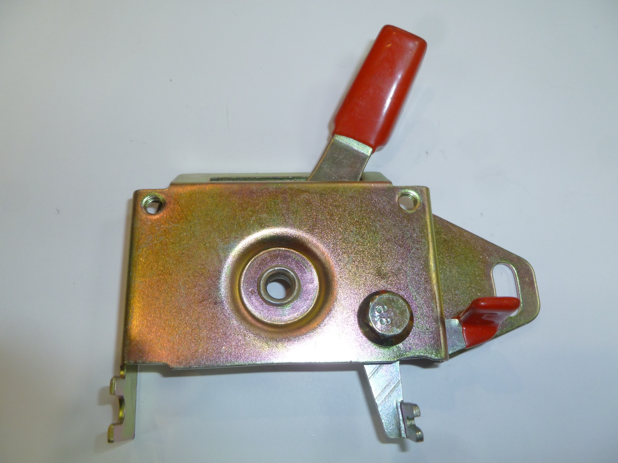 Кронштейн с ручками управления двигателем KM170/Control Handle Support