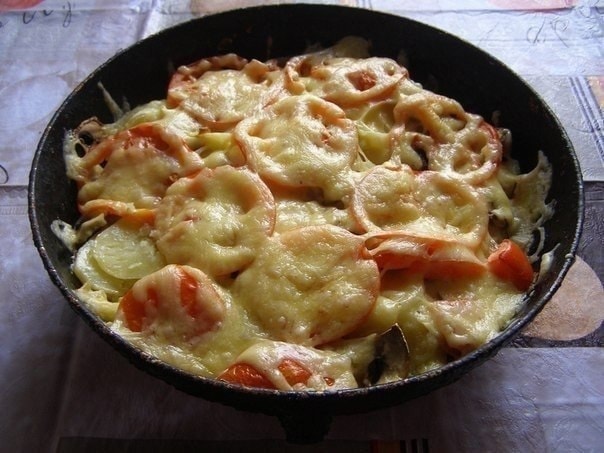 Овощная запеканка с картофелем и грибами