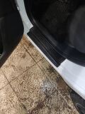 Накладки на внутренние пороги дверей (со скотчем) для Skoda Octavia A7 2012-2017 (III дорестайлинг), Octavia A7 2016-2020 (рестайлинг)