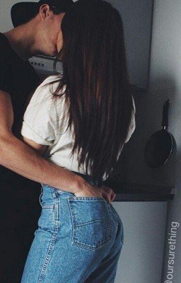 -Милая, не плачь, я не уйду