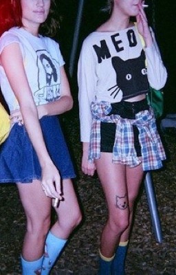 GIRLS LIKE GIRLS
