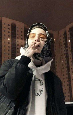Ты меня растоптала, а теперь называешь наркоманом //Виолетта и ти//