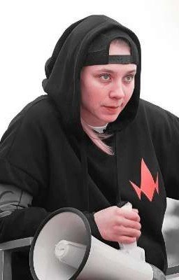 •~ Реакция пацанок •~