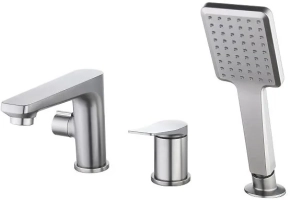 Смеситель Lemark Bronx LM3745GM на борт ванны 