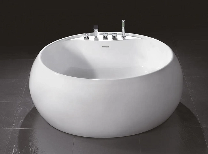 Акриловая ванна BelBagno BB30-1550 155х155