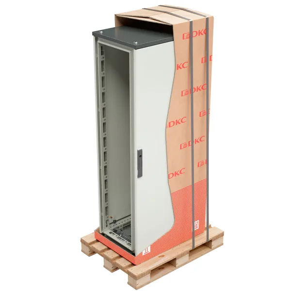 Шкаф напольный CQE собранный с дверью и задней панелью ВхШхГ 1800x400x400 мм DKC