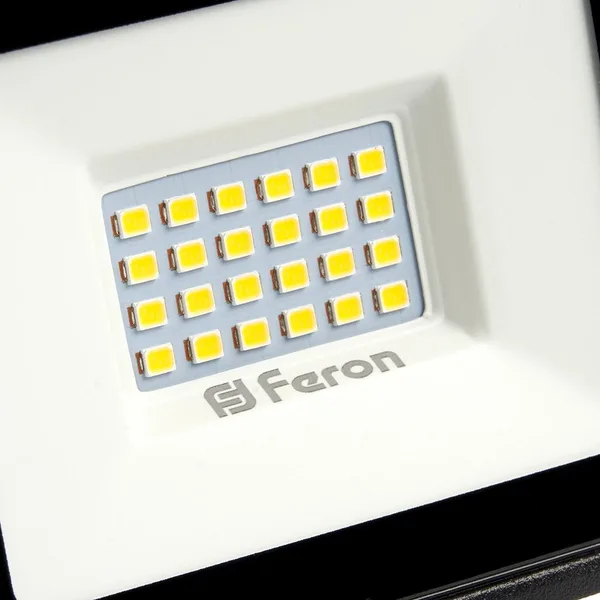 Светодиодный прожектор Feron LL-920 IP65 30W 4000K — фото 2