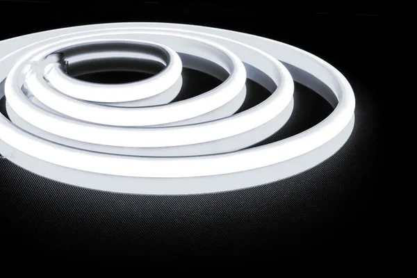 Светодиодная неоновая LED лента Feron LS651, 180SMD(2835)/м 14.4Вт/м 5м IP68 12V 6500К (-40°C - +100°C) — фото 2