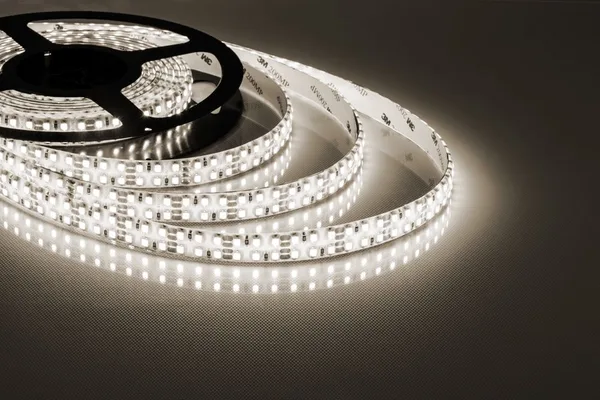 Светодиодная LED лента Feron LS615, 240SMD(2835)/м 19.2Вт/м 5м IP65 12V 3000К