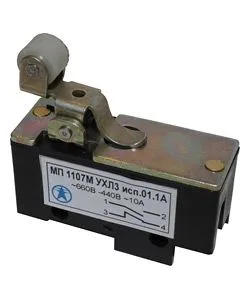 Микровыключатель МП 1107М УХЛ3 исп.01.1А, 2-х пол., 10А, 660В, 1з+1р, рычаг с роликом, базовый, винт Электротехник