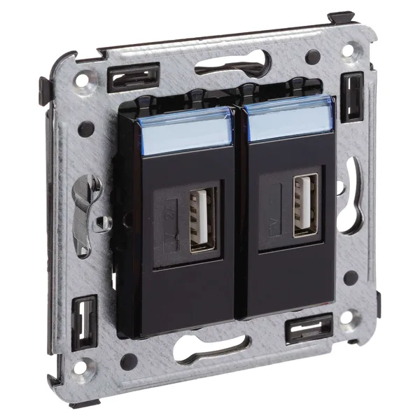 USB зарядное устройство в стену, "Avanti", "Черный квадрат" DKC — фото 2