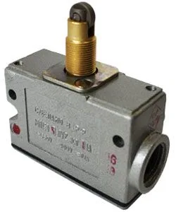 Микровыключатель МП 1303 У2 исп.01, IP54, толкатель с продольным расположением ролика, комбинированный, винт Электротехник