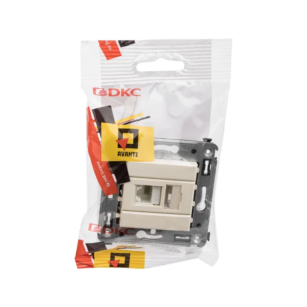 Компьютерная розетка RJ-45 в стену, кат.6А одинарная, "Avanti", "Ванильная дымка" DKC — фото 5