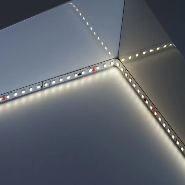 Светодиодная лента Feron LS520 стабилизированная, 120SMD(2835)/м 9.6Вт/м 24V 20000*10*1.22мм 4000К — фото 2