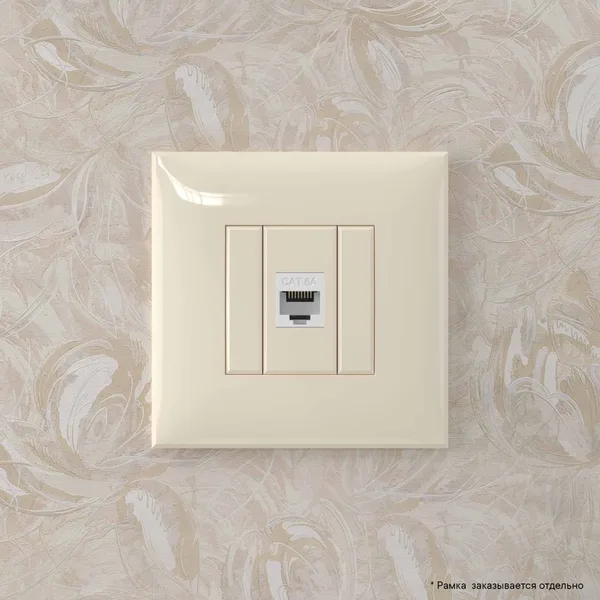 Компьютерная розетка RJ-45 без шторки в стену, кат.6А одинарная, "Avanti", "Ванильная дымка" DKC — фото 5
