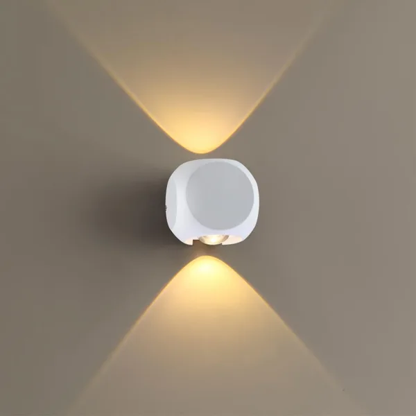 Настенный св-к IP54 LED 4W 366Лм 3200K MIKO бел/металл ODEON LIGHT — фото 2