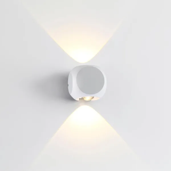 Настенный св-к IP54 LED 4W 366Лм 3200K MIKO бел/металл ODEON LIGHT — фото 3