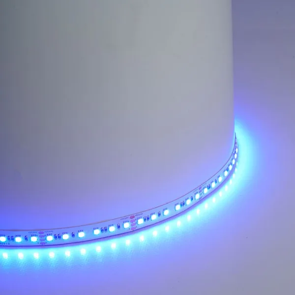 Лента светодиодная 120SMD(5050)/м 11Вт/м 24V 5000*10*1.5мм RGB, LS501 FERON — фото 6
