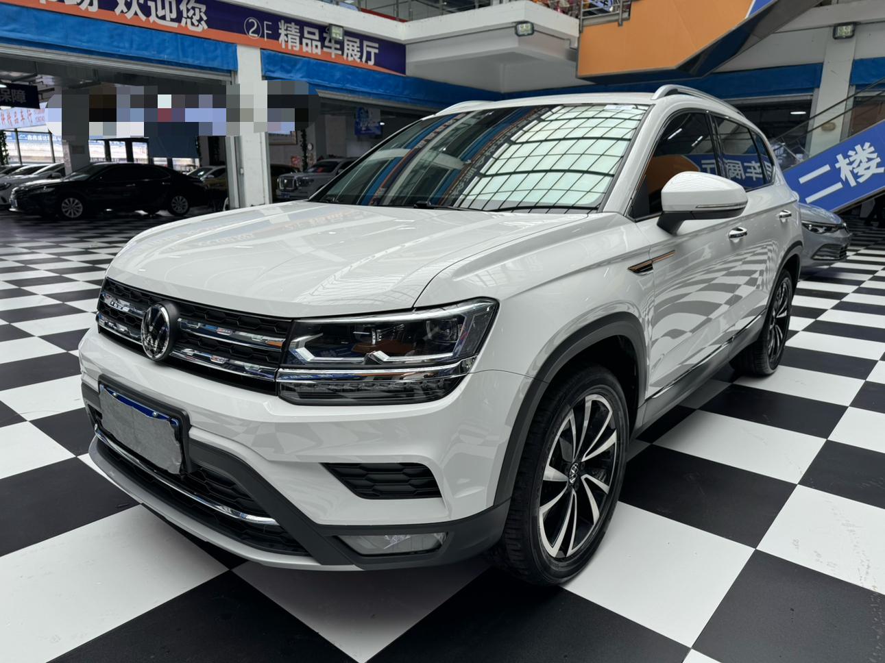 Volkswagen Tharu 330TSI 4WD Luxury (2L) 2022
