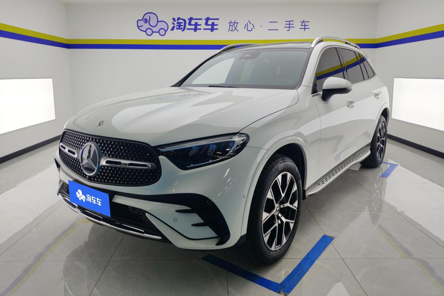 Mercedes GLC 260 L 4MATIC Luxury 7-Seat 2023