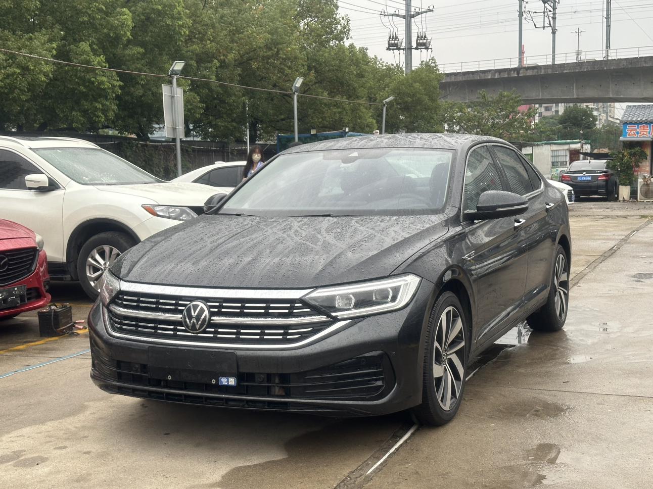 Volkswagen Sagitar 300TSI DSG Excellence (1.5L) 2023