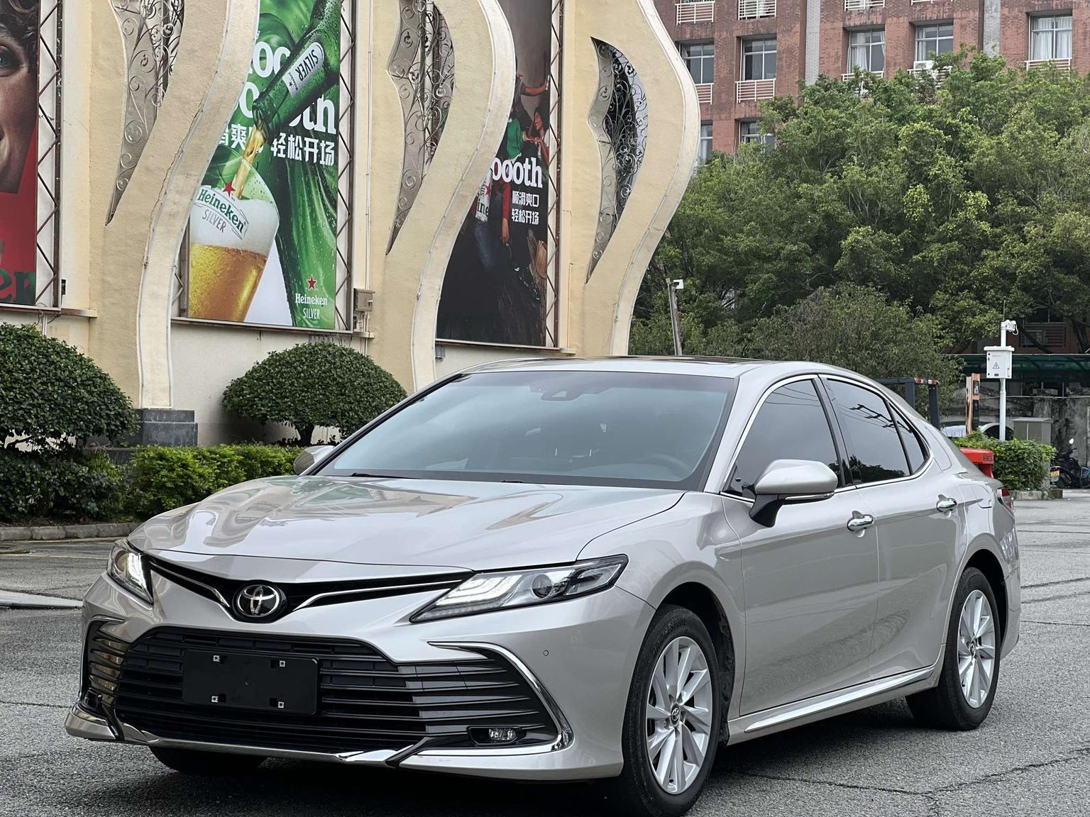 Toyota Camry 2.0G Luxury (2L) 2023