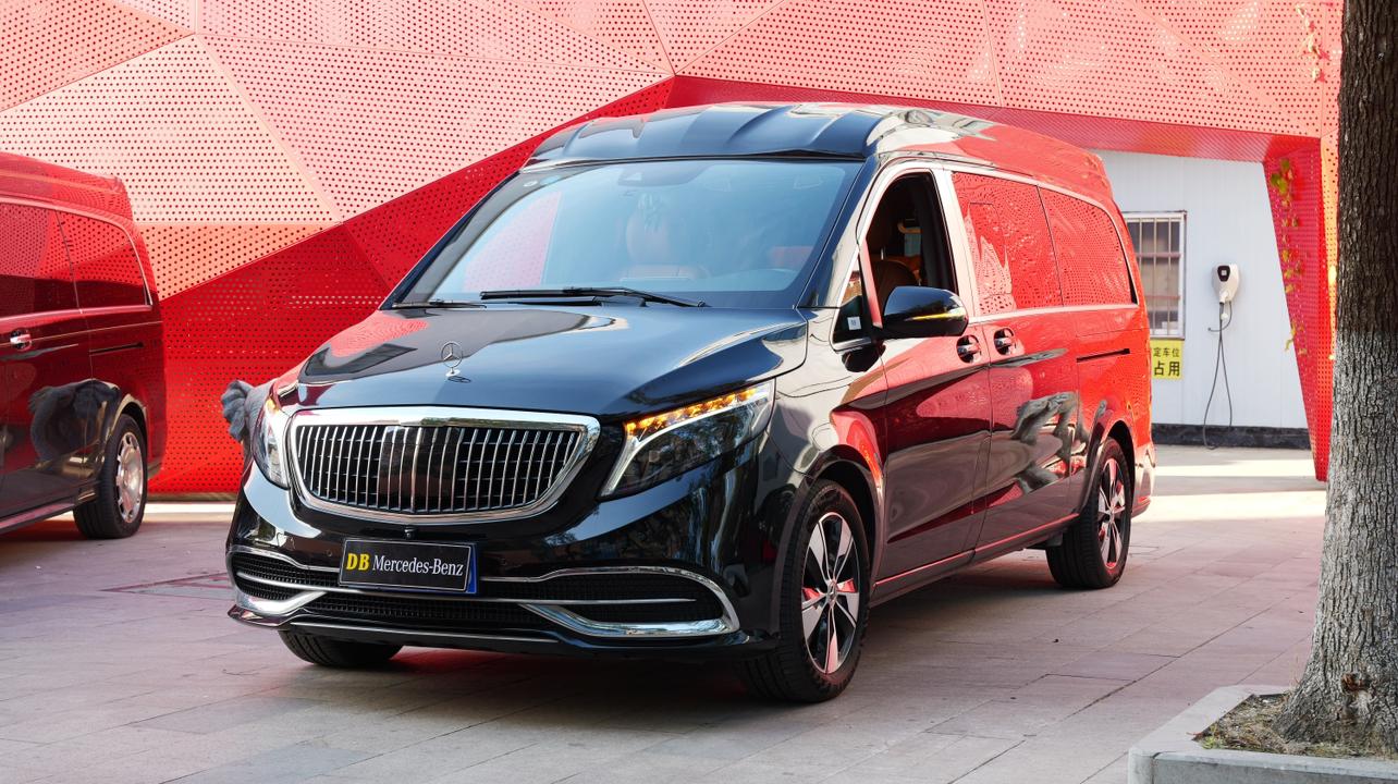 Mercedes V-260 Long Wheelbase Prestige (2L) 2023