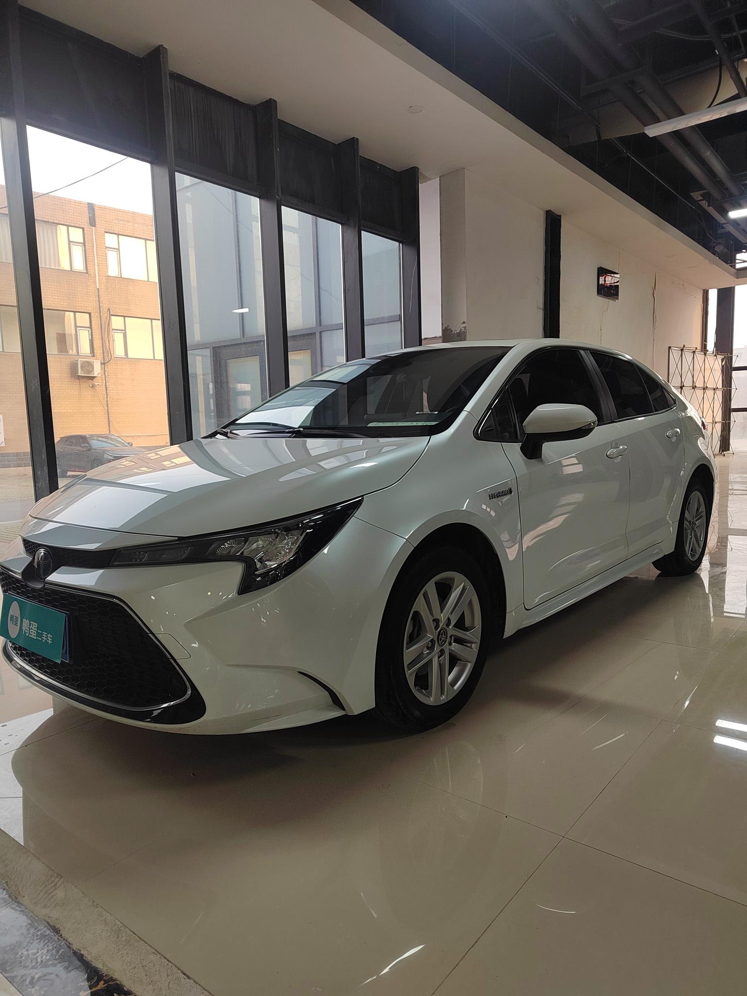 Toyota Levin Dual Engine 1.8H E-CVT Luxury (1.8L) 2021