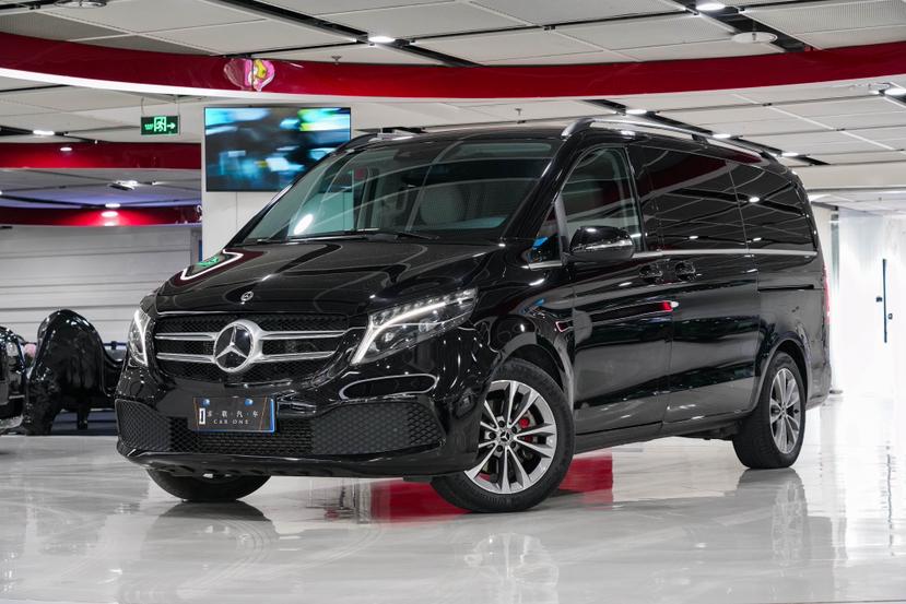 Mercedes V-260 Navigator (2L) 2023