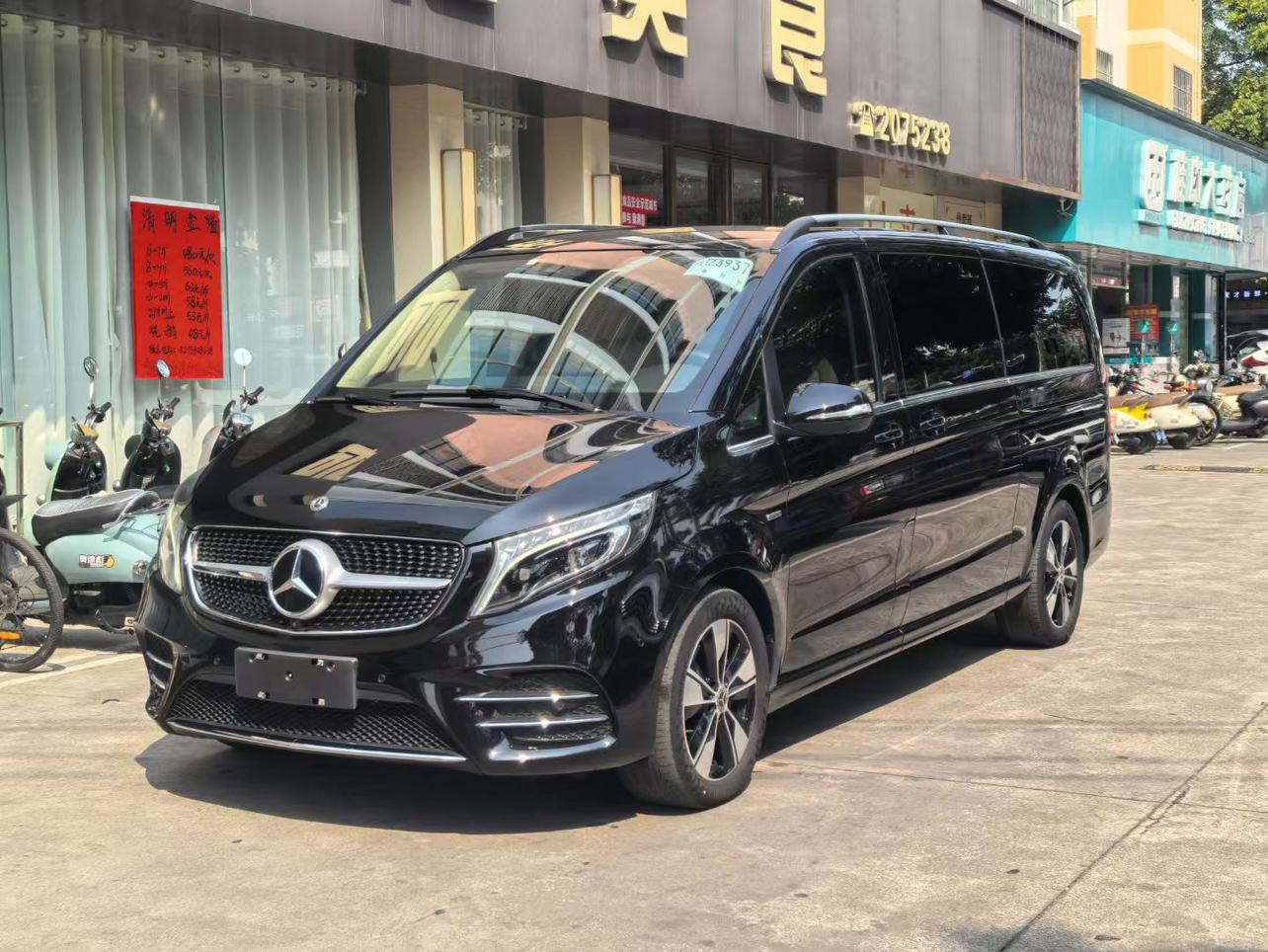Mercedes V-260 Long Wheelbase Luxury (2L) 2021