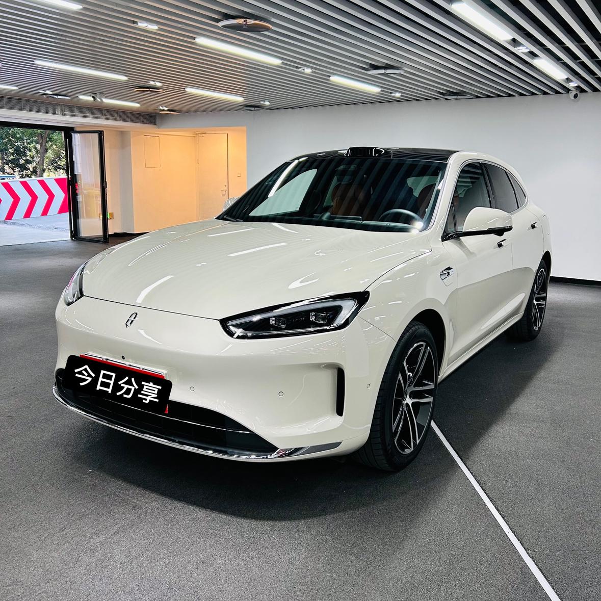 Aito M5 EREV Ultra AWD 2025
