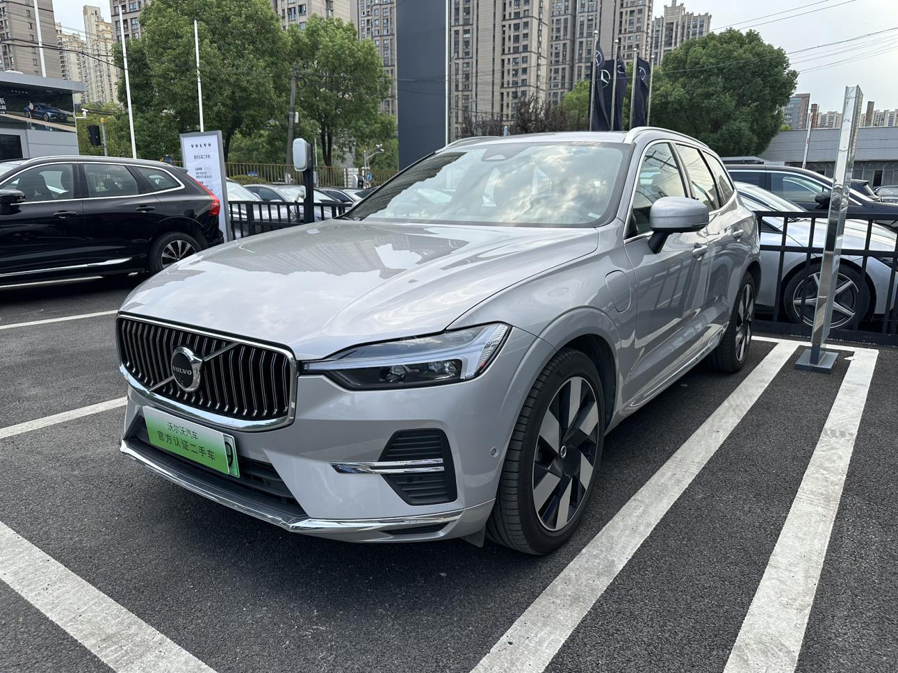 Volvo XC60-Phev T8 AWD Long Range Intelligent Premium Luxury 2024