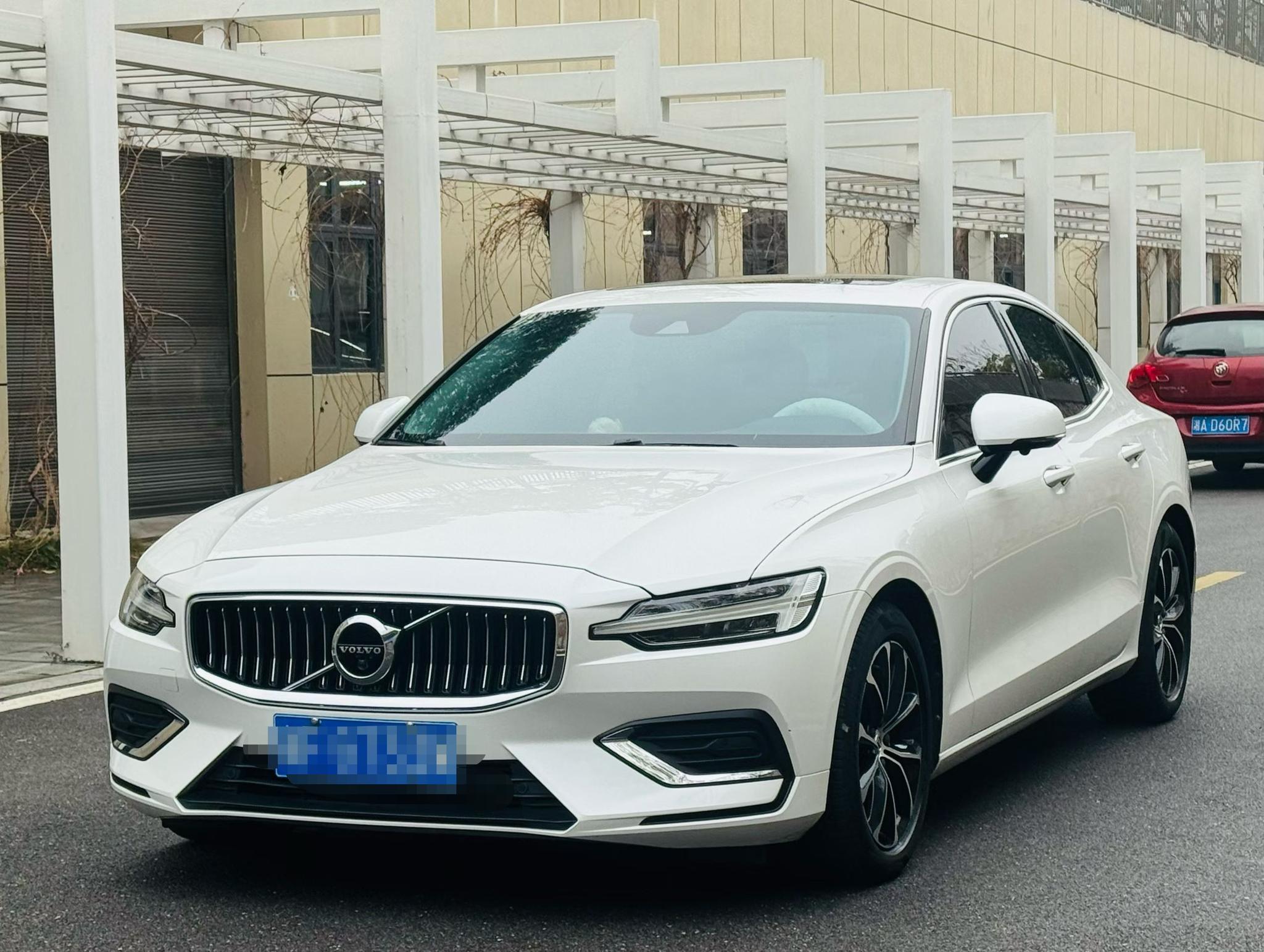 Volvo S60 T4 Intelligent Plus Sport 2021