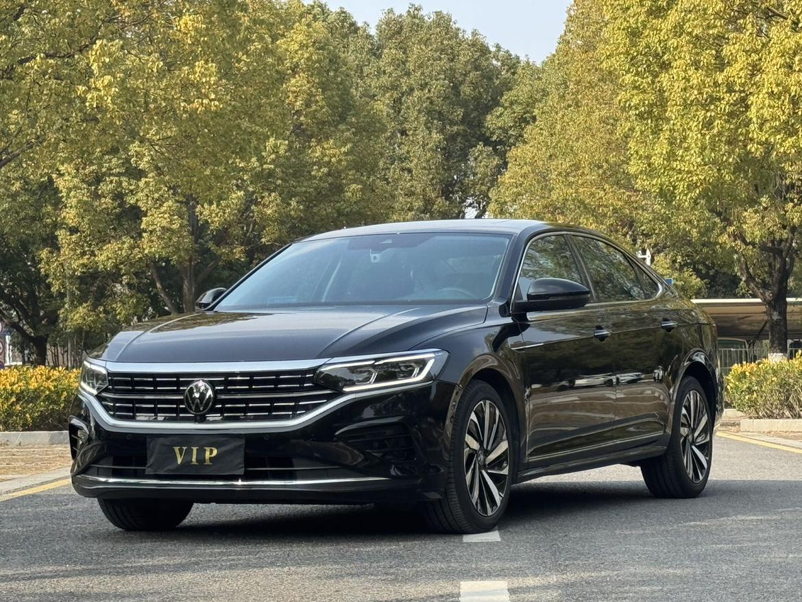 Volkswagen Passat 2023