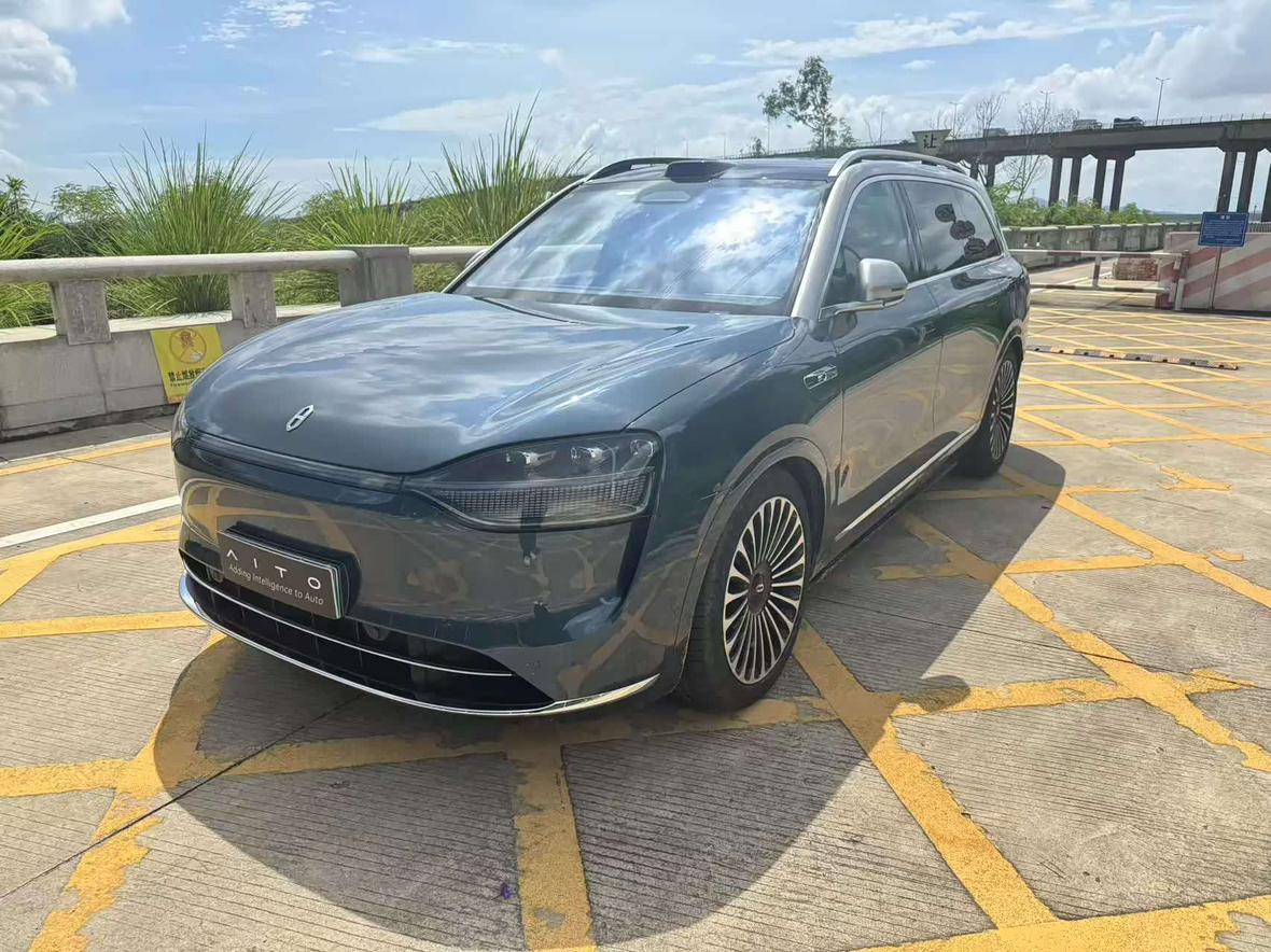 Aito M9 EREV Ultra 5-Seat 2025