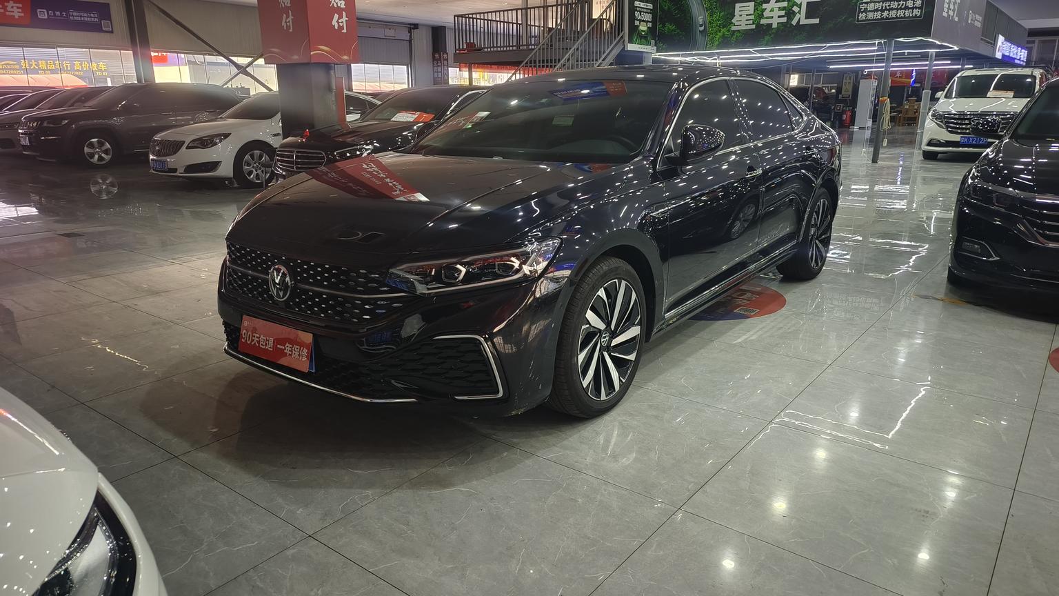 Volkswagen Passat 330TSI Stardust Luxury 2022