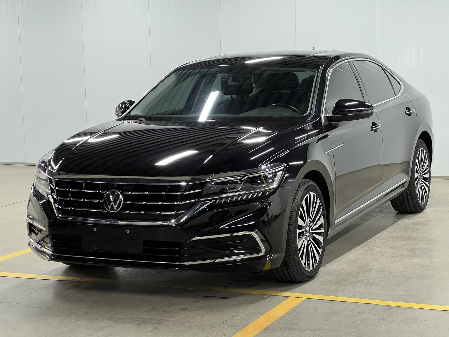 Volkswagen Passat 330TSI Luxury (2L) 2021