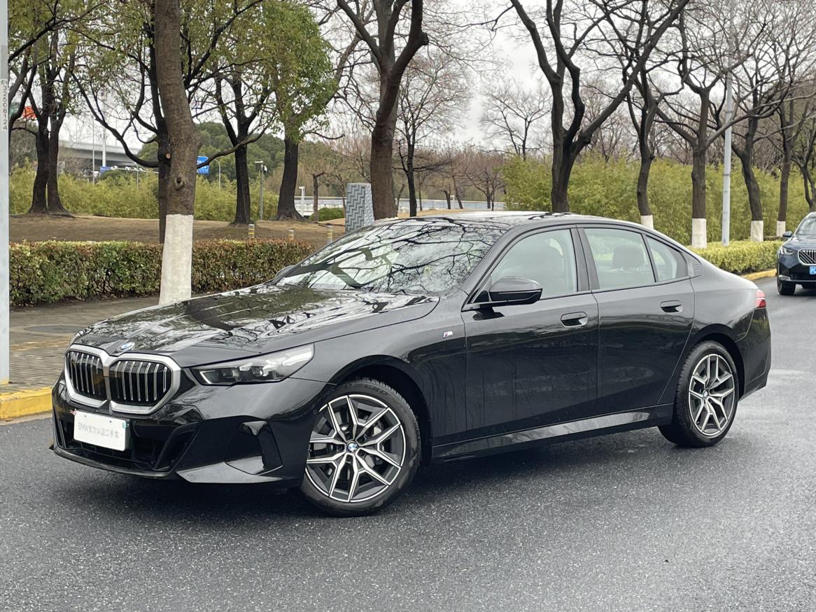 BMW 5 Series Leading M Sport Package (2L) 2025