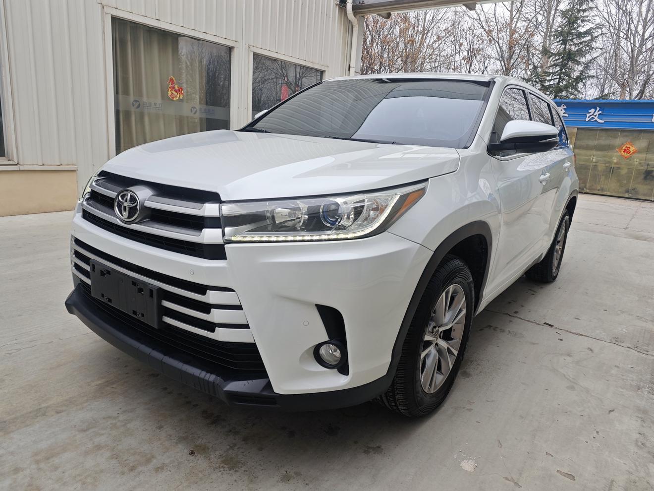 Toyota Highlander Elite 2WD 5-Seat 2021