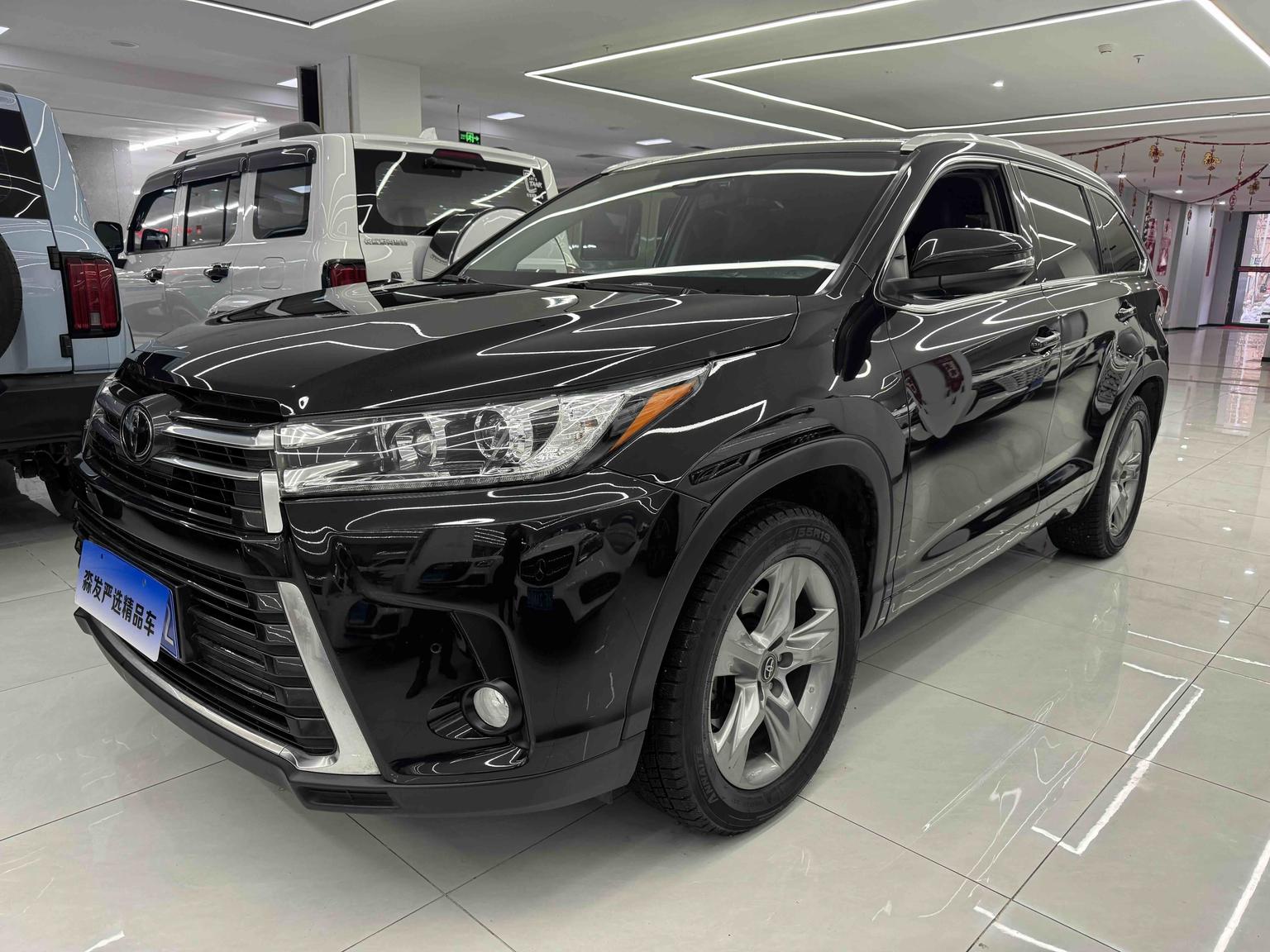 Toyota Highlander Elite 4WD 7-Seat 2022