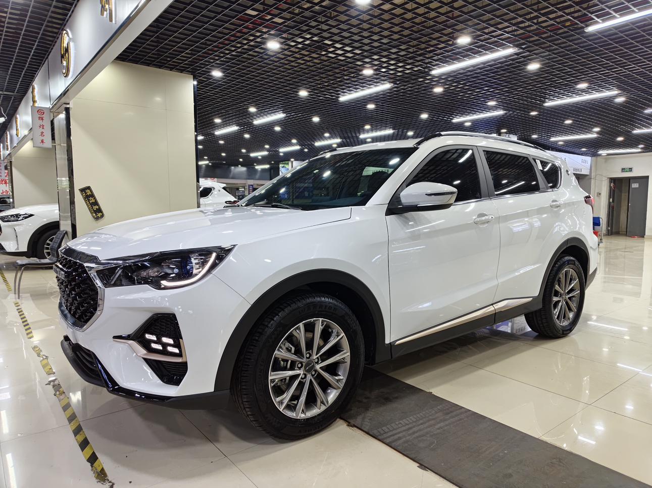 Jetour X70 Surpass Pro 5-Seat (1.5L) 2025