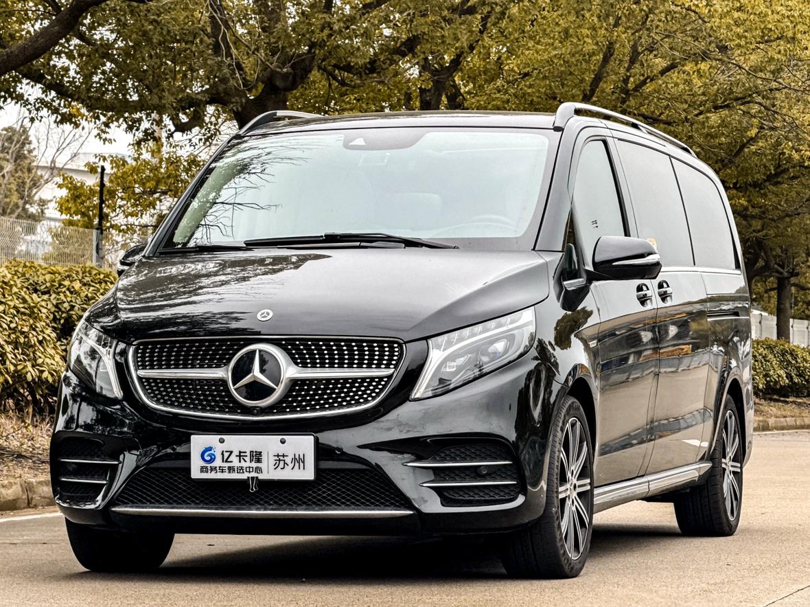 Mercedes V-260 Long Wheelbase Luxury (2L) 2023