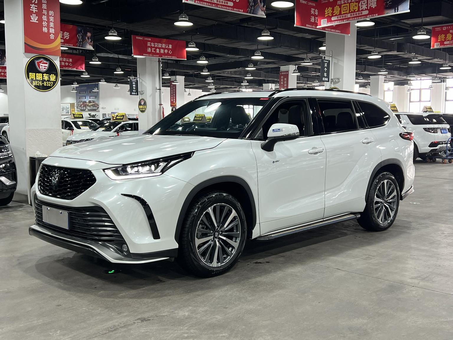 Toyota Crown Kluger