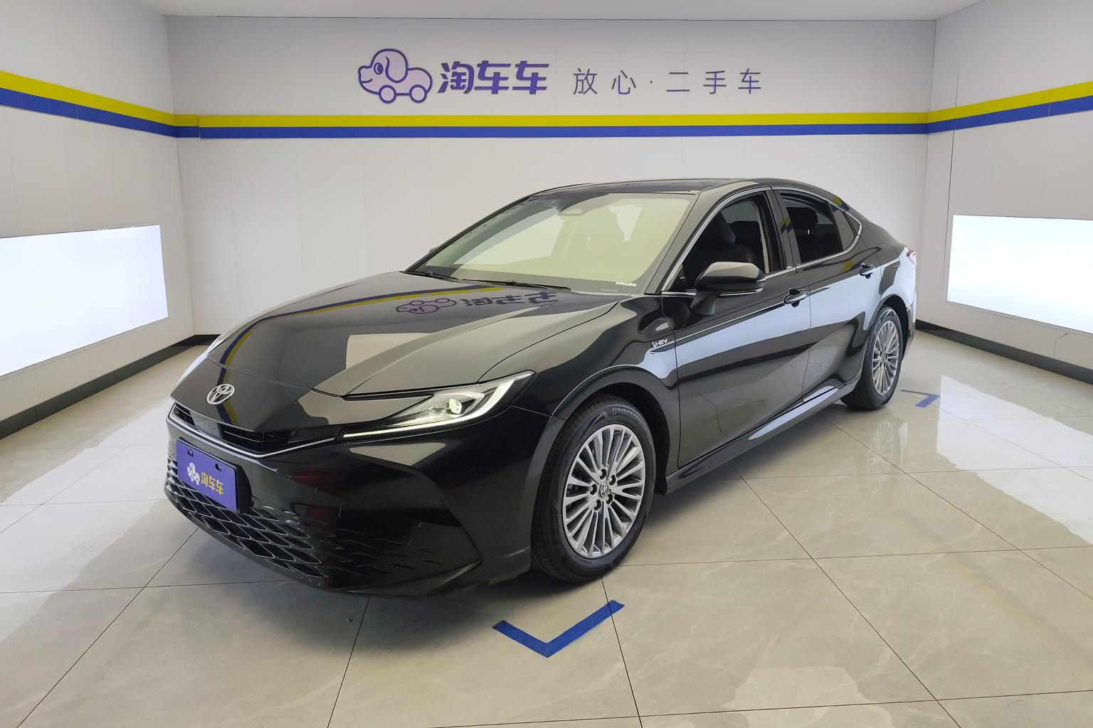 Toyota Camry 2.0HE Elite 2025
